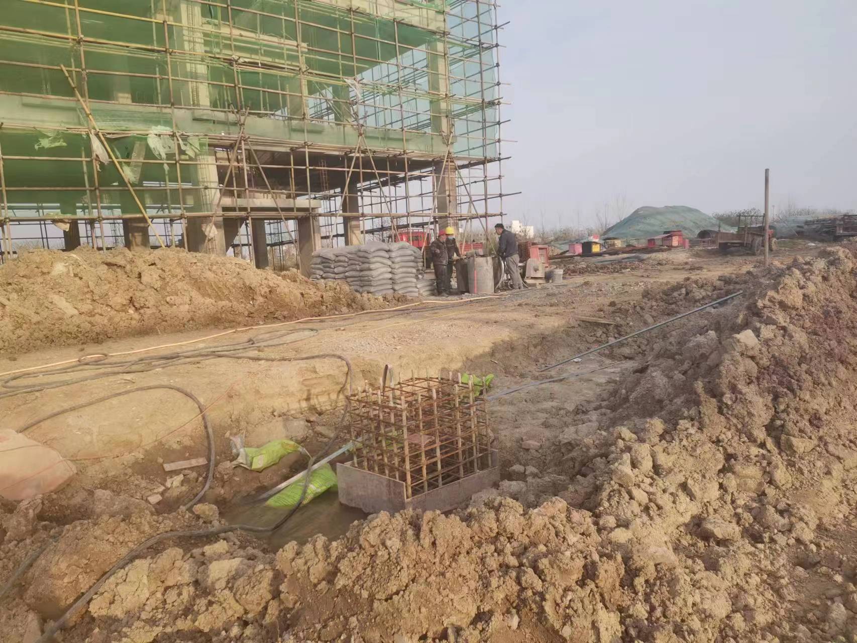 察布查尔当桥梁出现裂缝的时候应该及时加固修补